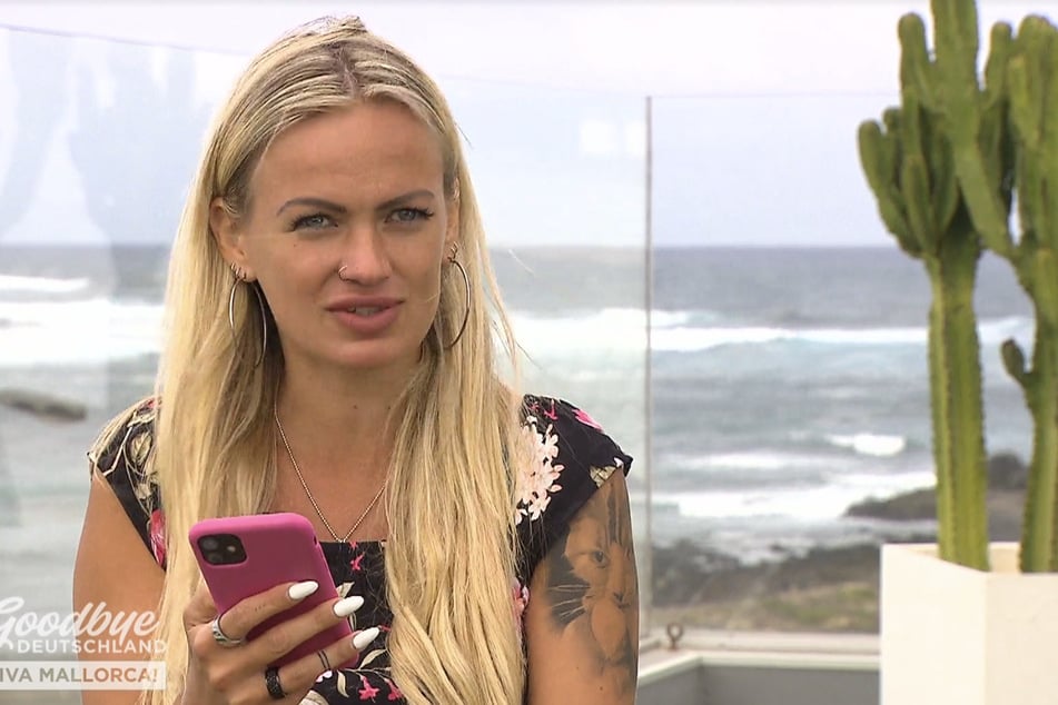 Arlette Markuse (35) wanderte als alleinerziehende Mutter von zwei Kindern nach Fuerteventura aus und erhielt dafür teils kritische Kommentare.