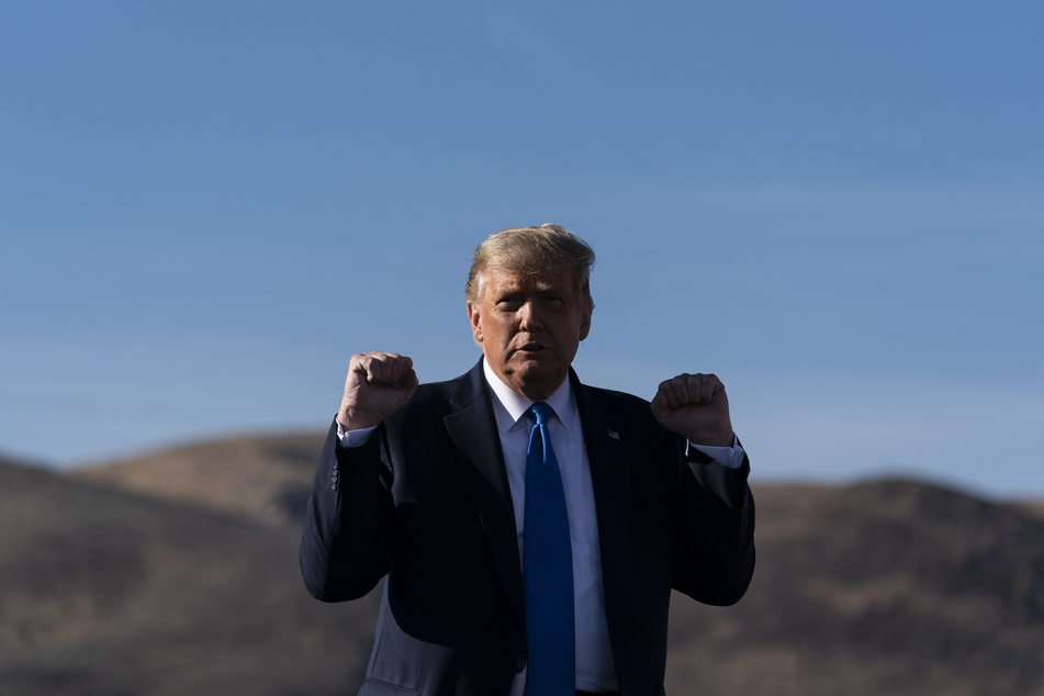 Donald Trump, Präsident der USA, während einer Wahlkampfkundgebung auf dem Flughafen von Carson City