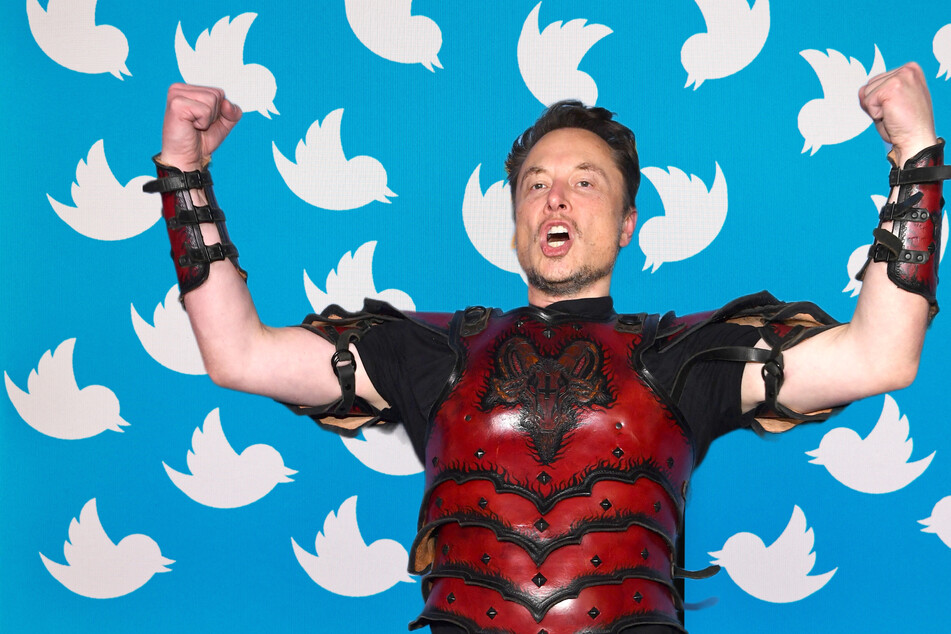 Elon Musk fired Twitter's entire board of directors.