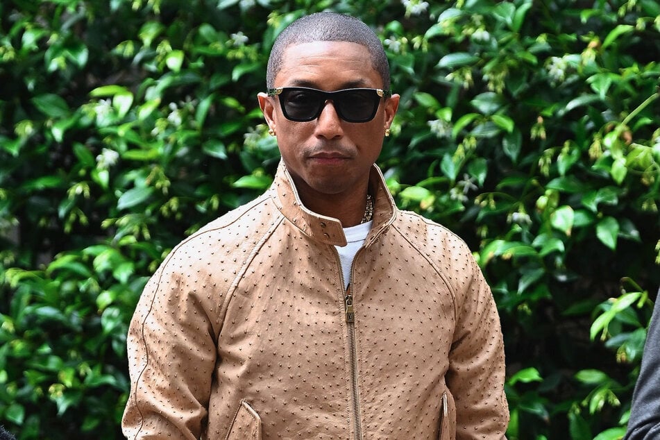 Hat die Leipziger T-Shirt-Plattform auf 14 Millionen US-Dollar Schadenersatz verklagt: Modedesigner Pharrell Williams (52).