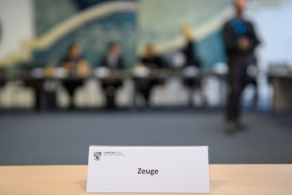 Der Parlamentarische Untersuchungsausschuss am sachsen-anhaltischen Landtag arbeitet den Anschlag auf.