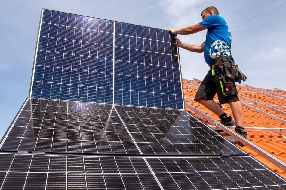Die Module leisten einen Beitrag zum Klimaschutz und der Energieversorgung, rechnen sich aber je nach Einsatzort erst nach mehreren Jahren Nutzung.
