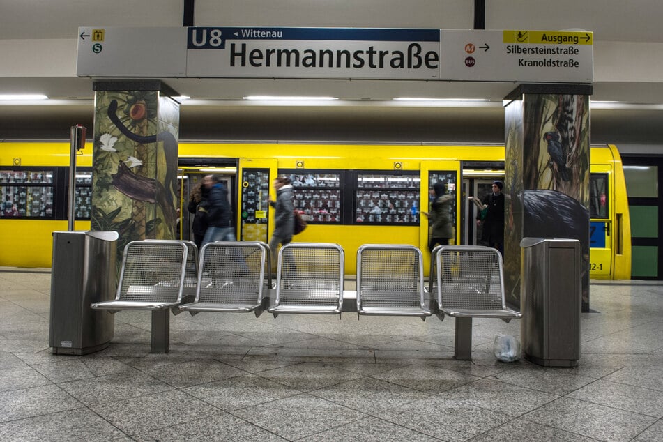 Berlin: Brutalo-Teenies treten Mann Treppe herunter: Jüngster ist erst zwölf Jahre alt