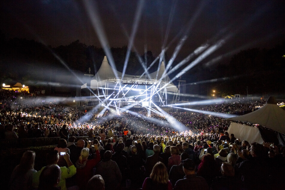 Die Berliner Waldbühne öffnet nach monatelanger Zwangspause wegen der Corona-Pandemie im September wieder für Konzerte.