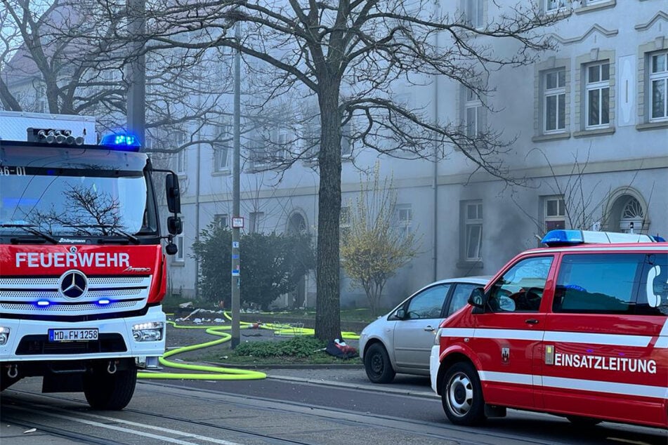 Dort hatte es offenbar eine Gasexplosion in einem Mehrfamilienhaus gegeben – mehrere Menschen sollen verletzt worden sein.