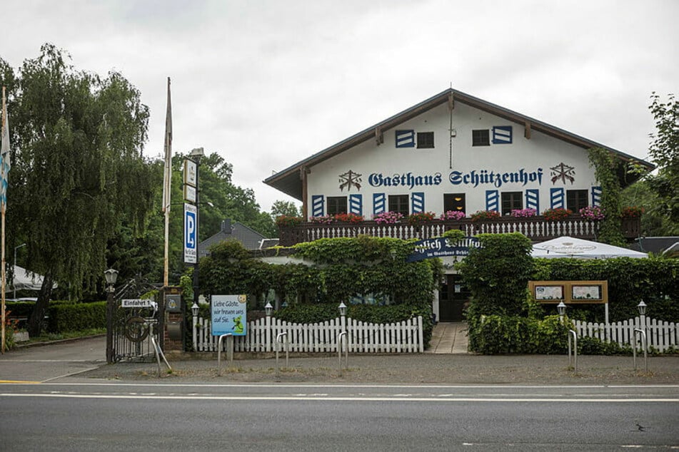 Der Leipziger Schützenhof - vorne Gastwirtschaft, hinten der Schießstand der Schützengesellschaft. Sachsens Polizisten trainieren hier regelmäßig.