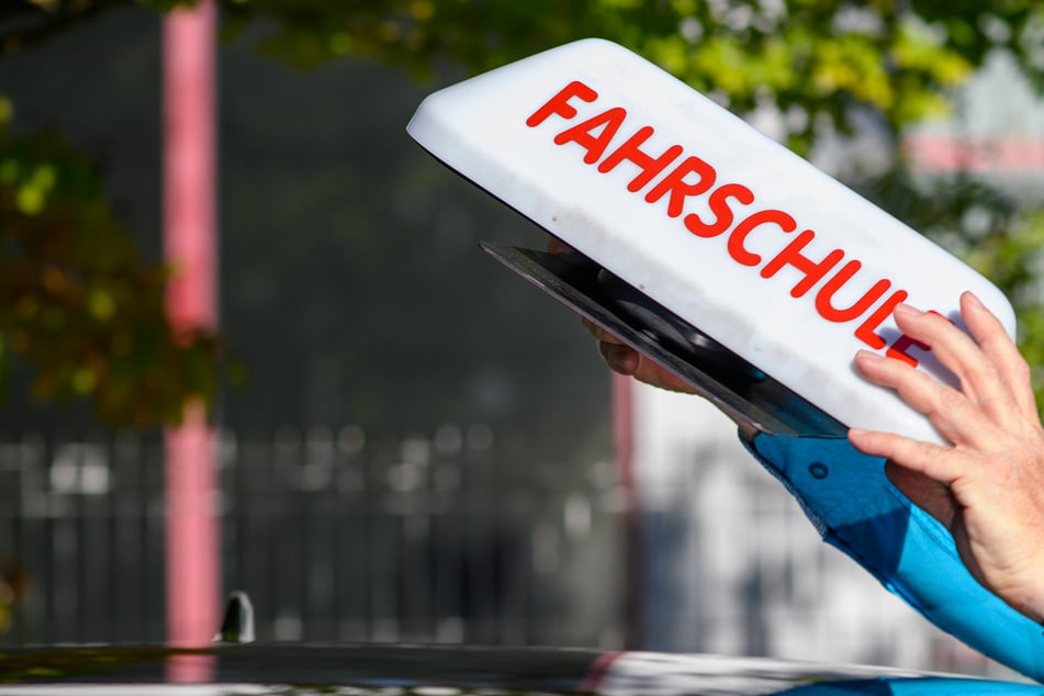 Fahrschulen in der Krise: Schüler hoffen auf Politik und weniger Kosten