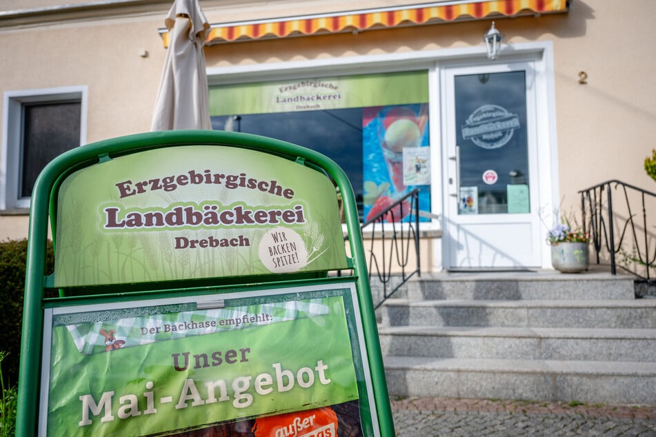 In Filialen der Erzgebirgischen Landbäckerei, wie hier in Burkhardtsdorf bei Chemnitz, wird Brot nicht kostenlos geschnitten.