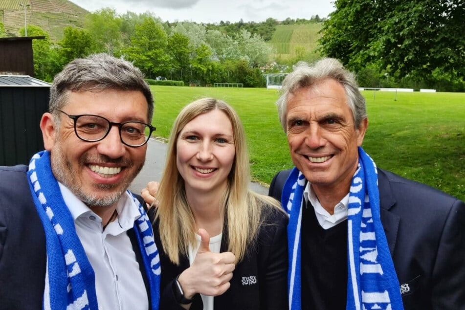 VfB-Vereinsmanagerin Lisa Lang (28) berichtet unter anderem dem Präsidenten Claus Vogt (52, l.) und Präsidiumsmitglied Rainer Adrion (67) über die Fortschritte in den einzelnen Gremien.