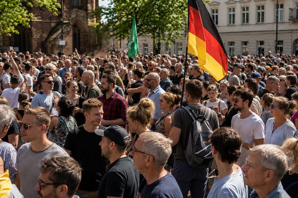 44 Prozent der Deutschen trauen sich nicht mehr, frei die Meinung zu sagen