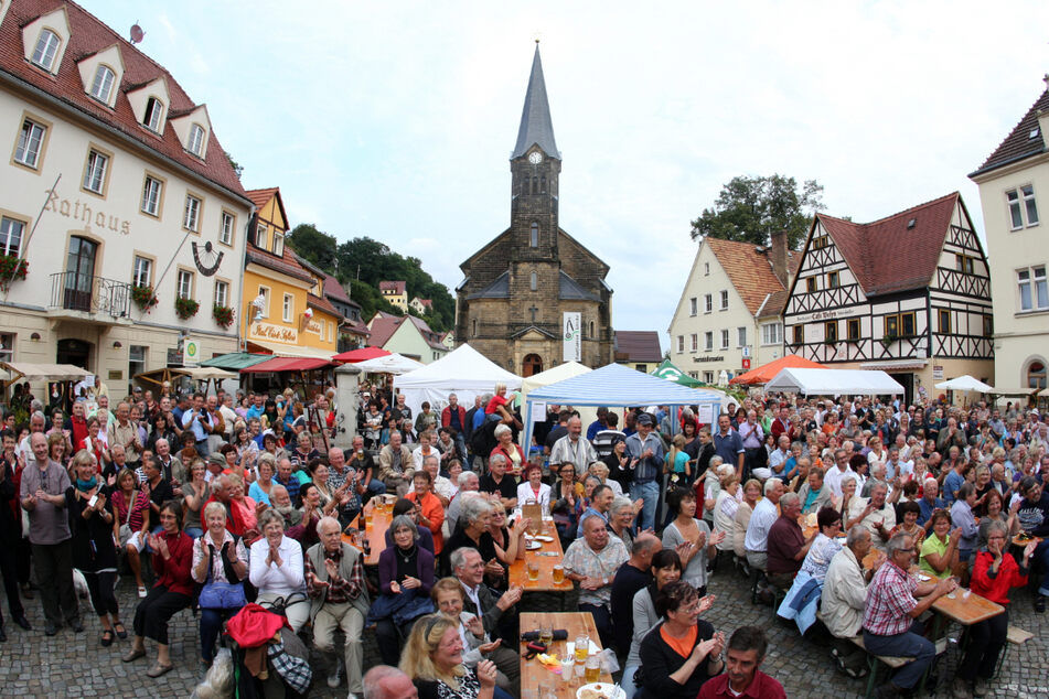 In Wehlen findet der traditionelle Naturmarkt mit zahlreichen regionalen Produkten statt.