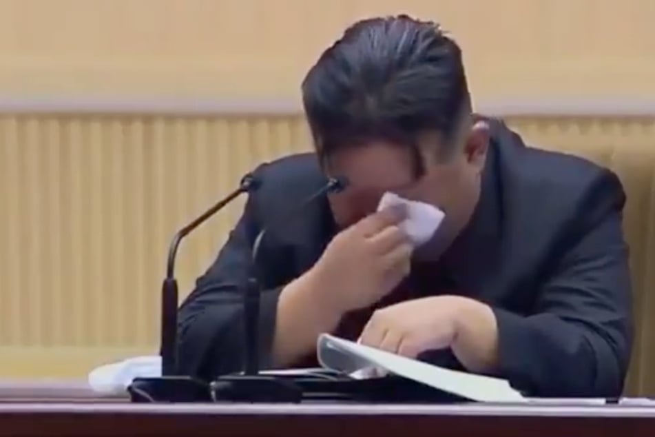 Kim Jong-un (39) ließ seinen Tränen freien Lauf. Auch dieser Mann hat Gefühle!