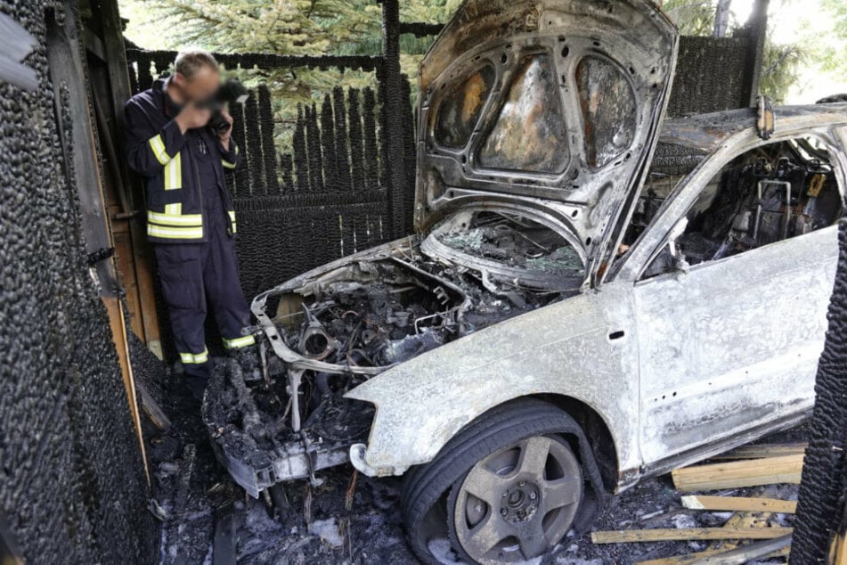 In Chemnitz-Rottluff brannte ein Auto ab.