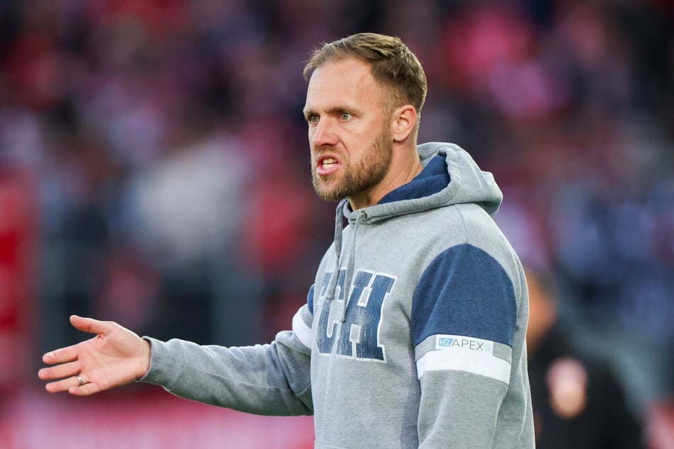 Hansa-Trainer Daniel Brinkmann (40) fletscht die Zähne: Er will unbedingt seine Bilanz gegen Wollitz und Cottbus aufbessern.