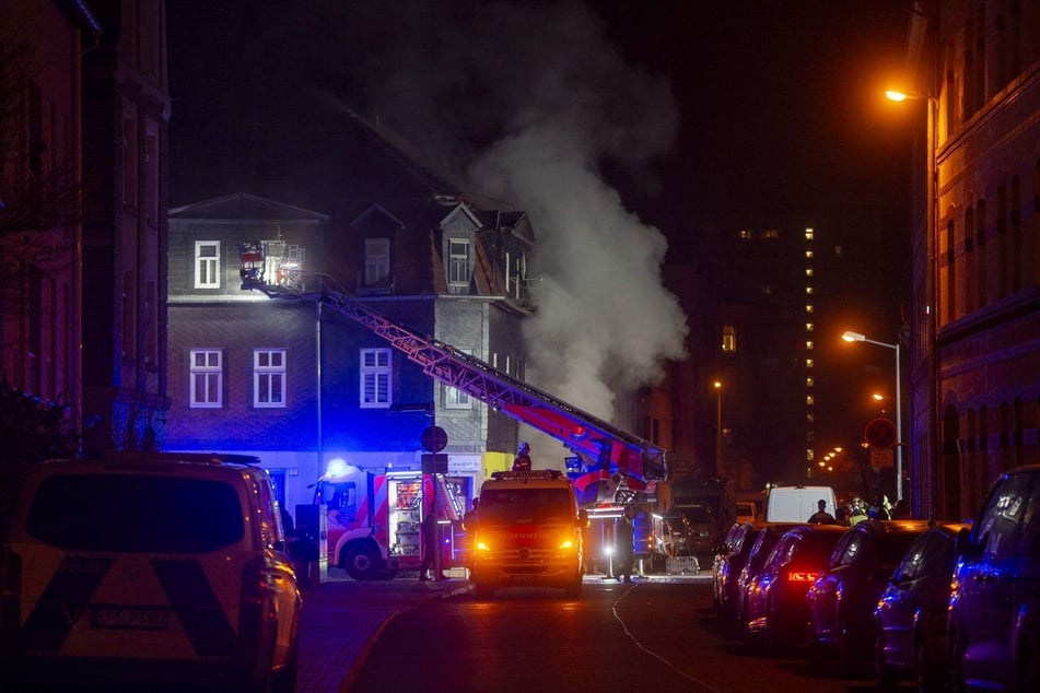 Die Polizei ermittelt zur Brandursache.