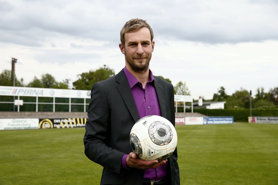 Oliver Herber (39) ist Geschäftsführer vom VfL Pirna-Copitz, der neben Fußball 13 weitere Sport-Abteilungen mit vielen Ehrenamtlern führt.