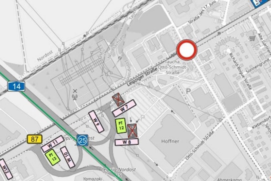 Östlich der A14-Anschlussstelle Leipzig-Nordost wird der Kreuzungsbereich B87/Otto-Schmidt-Straße/Gießereistraße in zwei Teilen je zur Hälfte gesperrt.