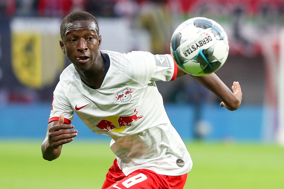 Leipzigs Spieler Amadou Haidara am Ball.