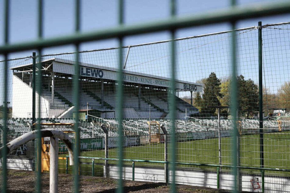Der Alfred-Kunze-Sportpark könnte noch eine Weile länger leer stehen.