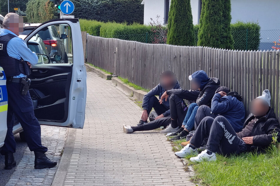Illegale Einreise! Polizei schnappt mehrere Flüchtlinge im Erzgebirge