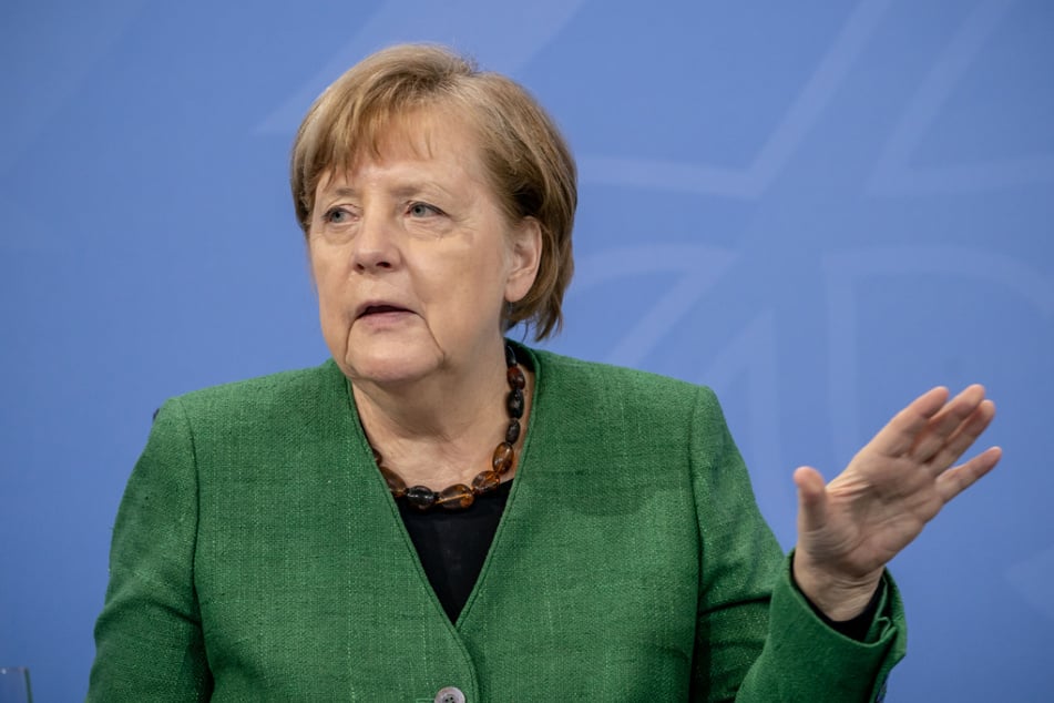 Die Regierung um Bundeskanzlerin Angela Merkel (66, CDU) hat einen entsprechenden Prüfantrag gestellt.