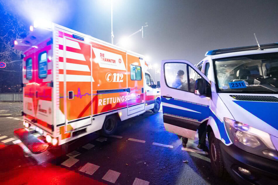 Der Mann wurde direkt nach der Verhaftung vom Notarzt in ein Krankenhaus gebracht (Symbolbild).