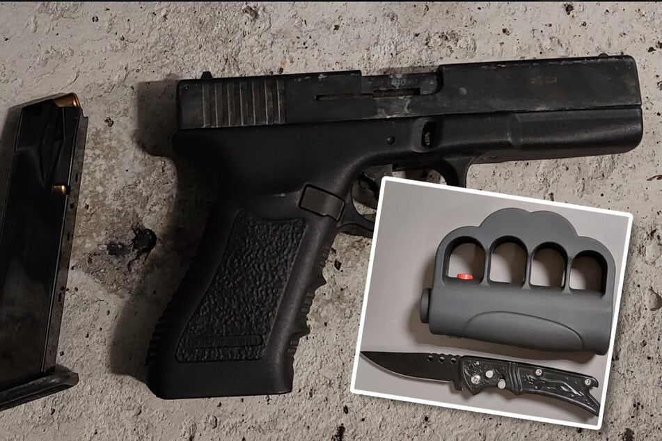 Schlagring, Messer, Pistolen: Zahlreiche illegale Waffen bei Grenzkontrollen entdeckt