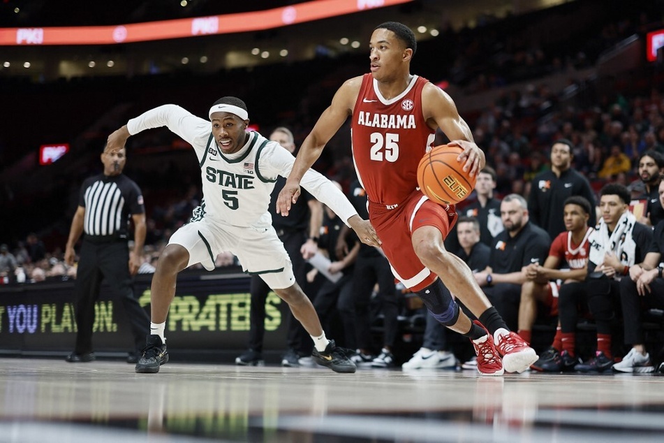 Sophomore Nimari Burnett (r.) revealed how the team has grown thanks to Alabama's coaching staff, after former teammate Darius Miles was arrest on murder charges.