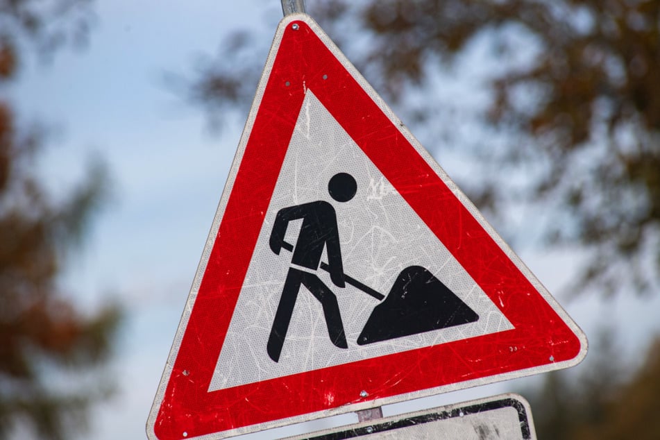 Auf der Baustelle soll sechs Tage die Woche gearbeitet werden. (Symbolbild)