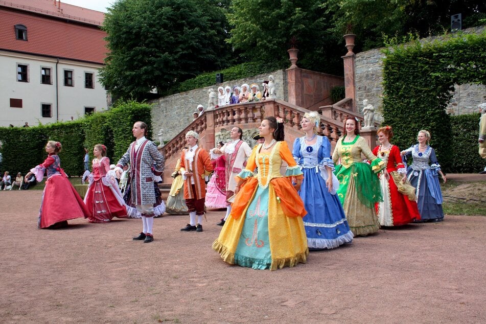 Auch das "gemeine Volk" ist beim Parkfest im Barockgarten Lichtenwalde willkommen. (Archivfoto)