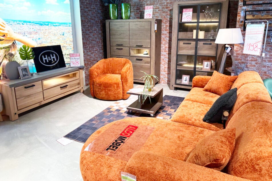 Hier werden Sofas für nur wenige Tage zum Sparpreis verkauft