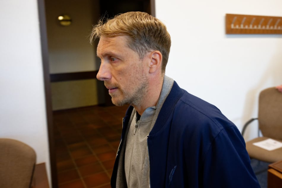 Der Comedian kommt über das Liebes-Aus mit Ex Amira offensichtlich nicht richtig hinweg.