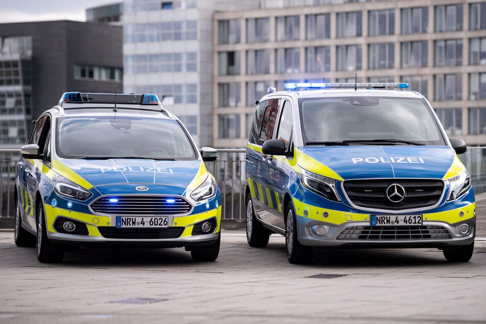 Bislang war die Polizei in NRW im Mercedes Benz Vito (r.) und Ford S-Max unterwegs.