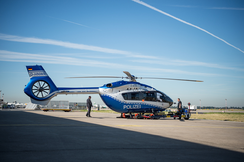 Die sechs Hubschrauber vom Typ Airbus H 145 der NRW-Polizei fliegen künftig mit fünf statt vier Rotorblättern.