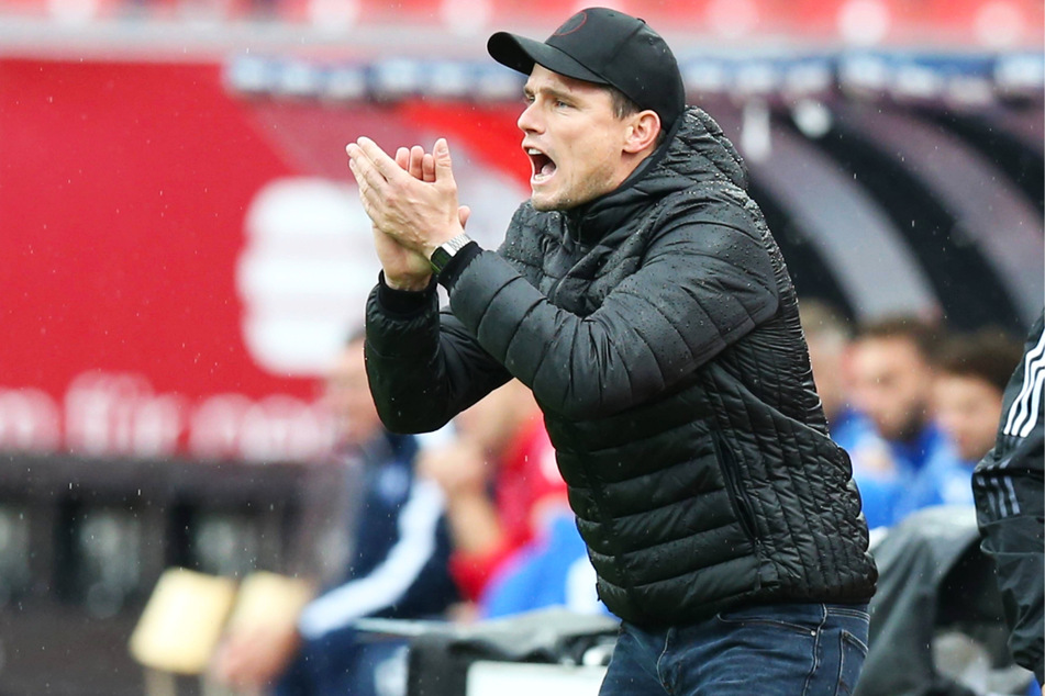 Drei Siege, sechs Remis, noch keine Niederlage - der 1. FC Nürnberg spielt unter Coach Robert Klauß (36) bisher eine gute Saison.