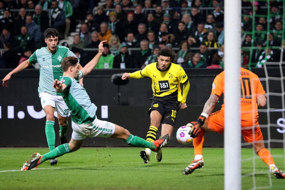 Gegen Werder Bremen zeigte Jadon Sancho (23, 3.v.l.) seine bislang wohl beste Saisonleistung.