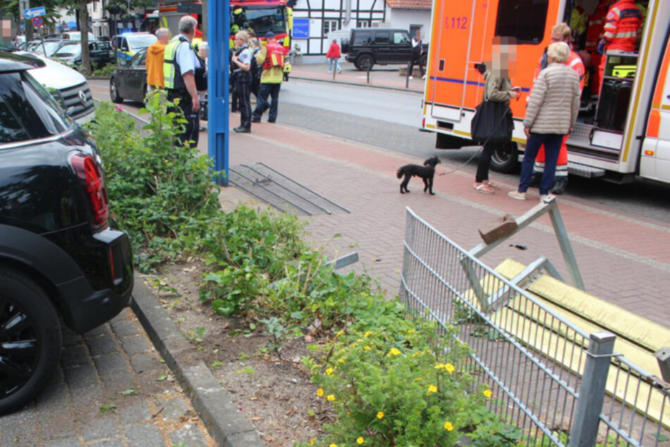 Bei dem Unfall wurde die Sitzbank aus der Verankerung gerissen - der 83-Jährige erlitt dabei schwere Verletzungen.