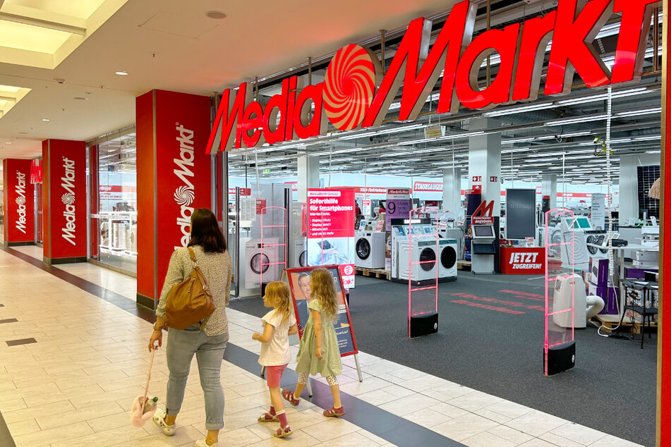 MediaMarkt Dresden - im ElbePark, Peschelstraße 39.