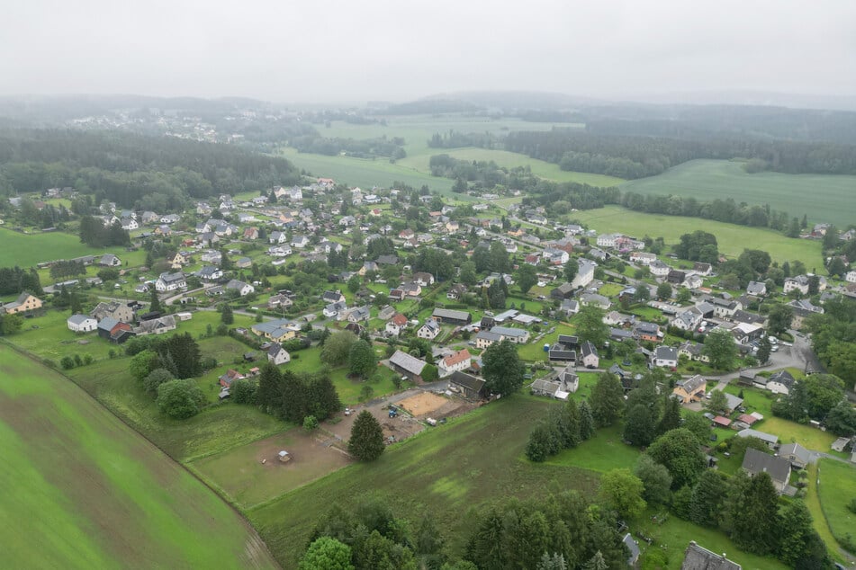 Die tödliche Familientragödie erschüttert die 1350-Seelen-Gemeinde.