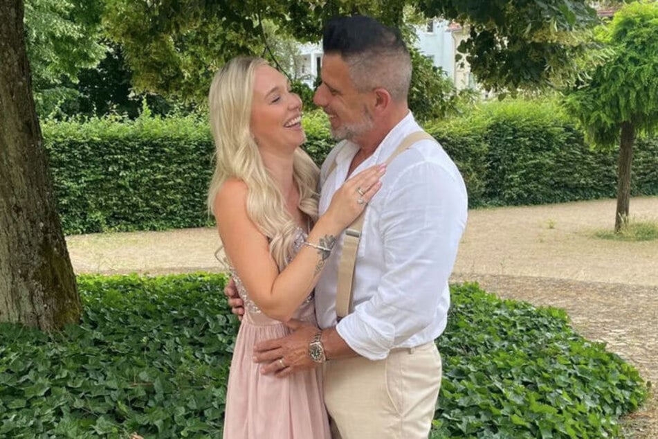 Seit neun Jahren ist die 33-Jährige mit ihrem Ehemann Marco (61) zusammen – sieben davon verheiratet.
