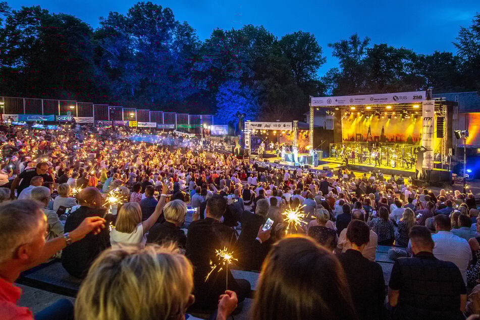Fast 1000 Besucher waren gekommen, um das Live-Event "Classics unter Sternen" in Zwickau zu erleben.