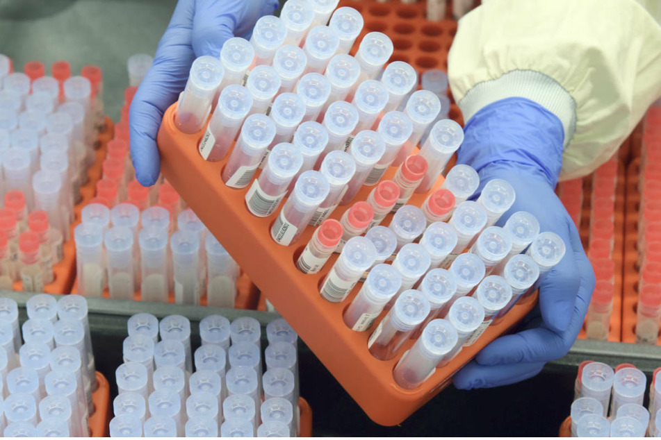 Es sind vor allem die Mutationen des Covid-19-Virus, die den Menschen Sorge bereitet (Symbolbild).