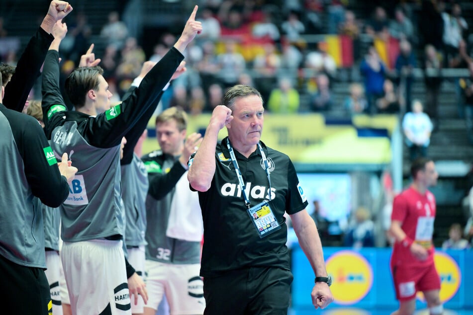 Alfred Gislason ballt die Faust. Nach zehn Minuten führt Deutschland.