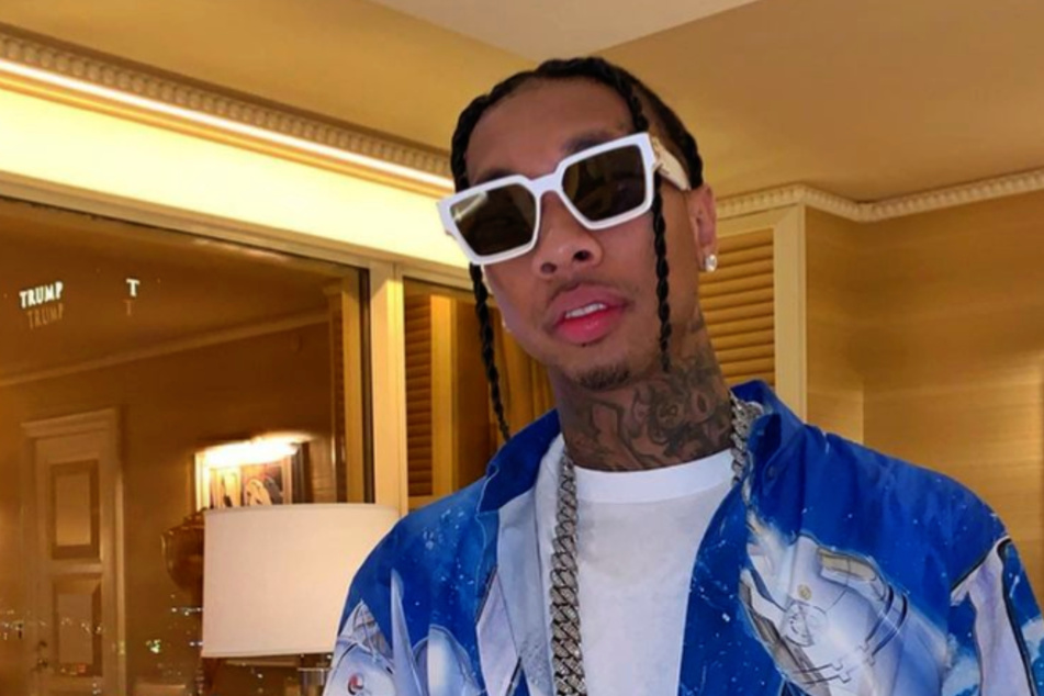 Tyga (30) soll Sachen im Wert von über 100.000 Euro beschädigt haben.