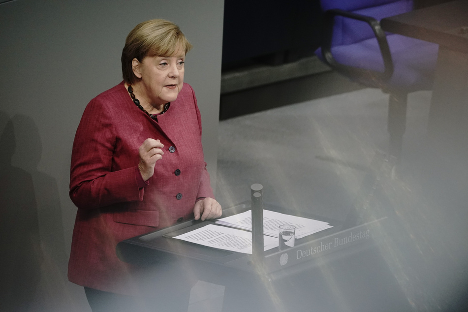 Bundeskanzlerin Angela Merkel (CDU) ruft Deutschlands Bürger zur weiteren Vorsicht auf.