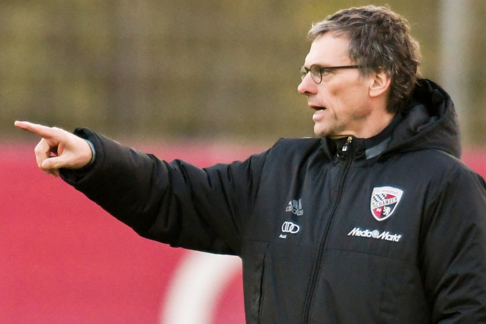 Der FC Ingolstadt und Sportdirektor Michael Henke (64) gehen ab dem 30. Juni aufgrund "unterschiedlicher Auffassungen" getrennte Wege.
