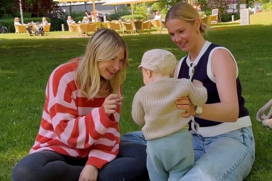 Die beiden Influencerinnen haben gemeinsam fünf Kinder: Charlotte hat einen Sohn, Svenja deren vier.