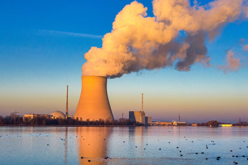 Das bayrische Kernkraftwerk Isar 2 ist eines von drei verbliebenen in Deutschland, die Ende des Jahres stillgelegt werden sollen.