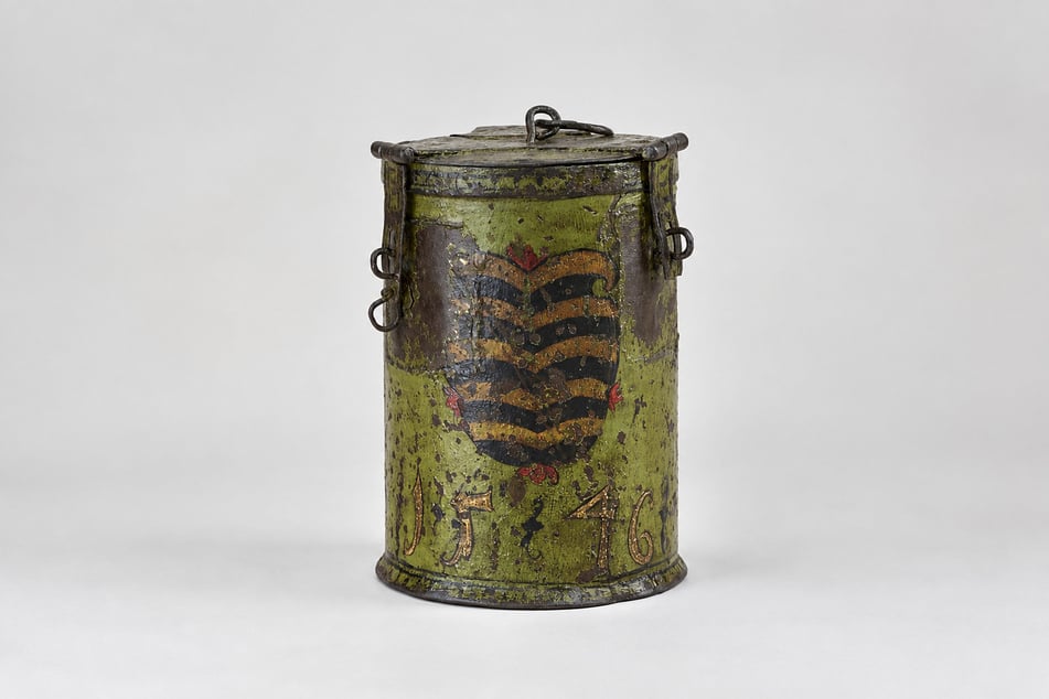 Auch die Sammelbüchse der Knappschaft aus dem Jahr 1546 gehört zu den Ausstellungsstücken im Stadt- und Bergbaumuseum Freiberg.