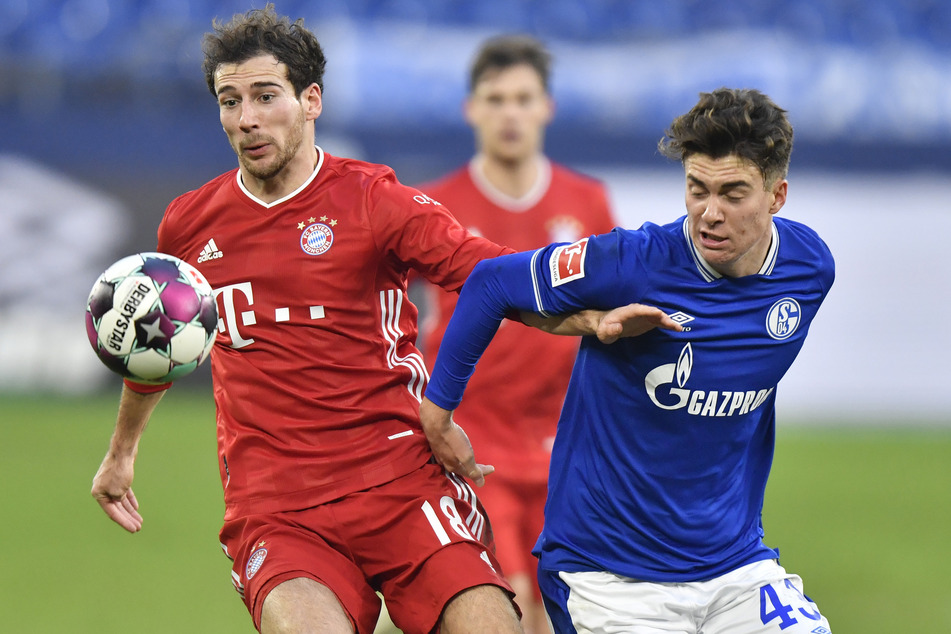 Leon Goretzka (26, l.) kann sich einen langfristigen Verbleib beim FC Bayern München zwar vorstellen, die Modalitäten müssen aber passen.